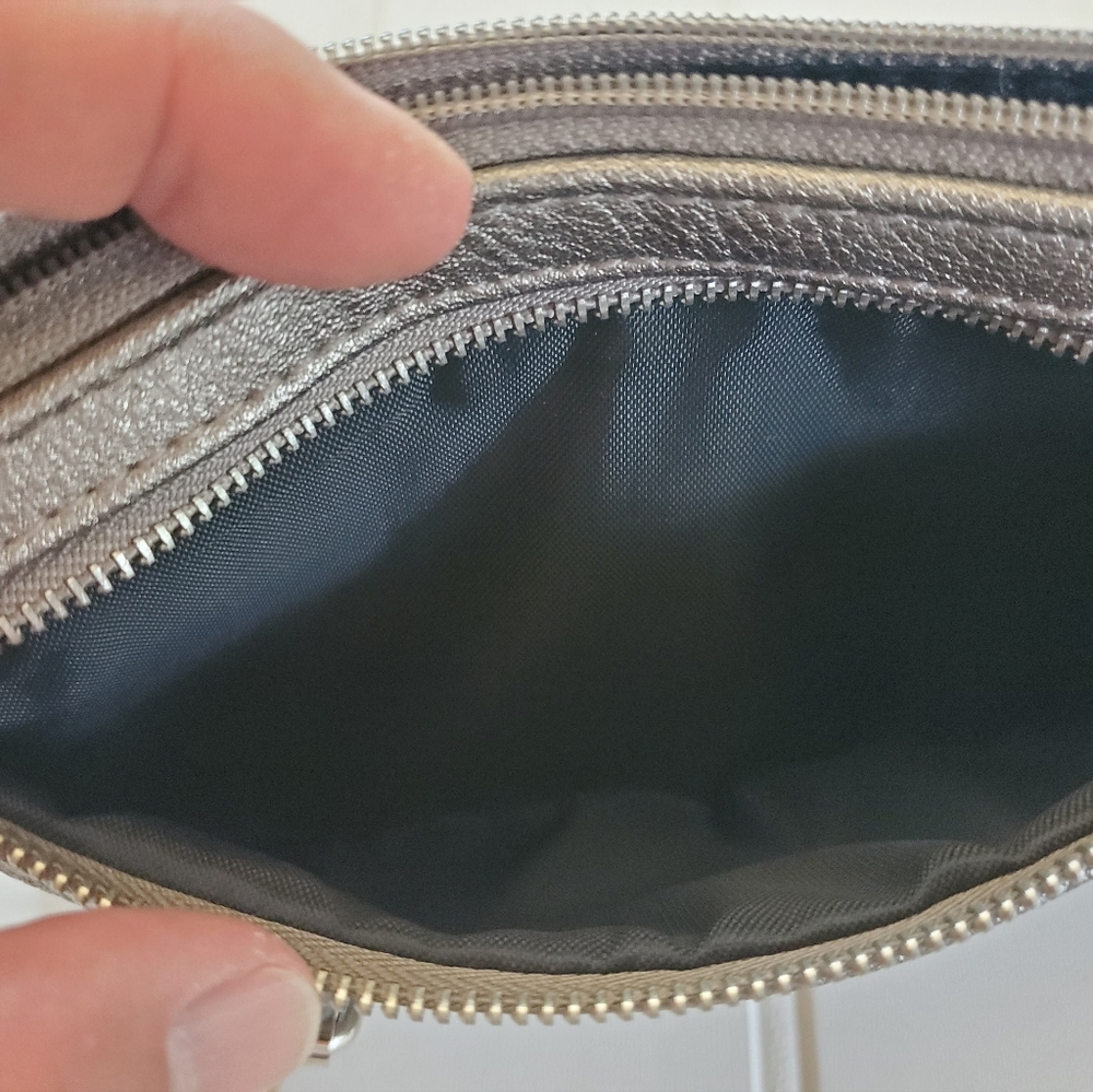 Small Silver Purse - Picture 8 of 8